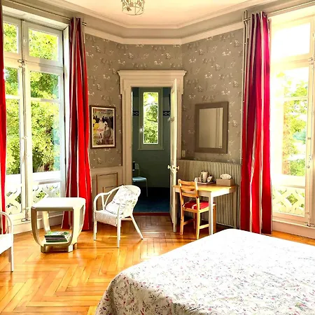Domaine Du Perrier Couette-café